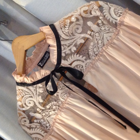 7th Avenue design studio by NY & Company - Picture 2 of 4